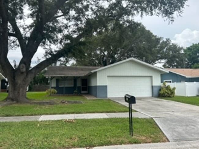 Building Photo - 1306 Markley Dr