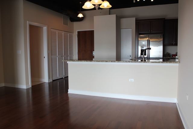 Building Photo - 450 Village Center Dr