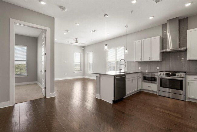 Foto del edificio - 4501 Jackson Ave