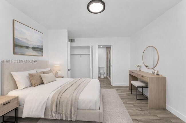 Foto del edificio - 1251 NE 108th St