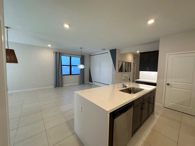 Foto del edificio - 7078 Rockwood Rd