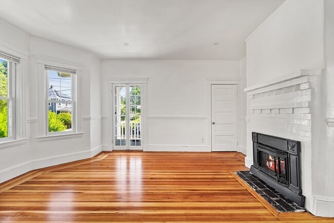 Building Photo - 279 E Squantum St