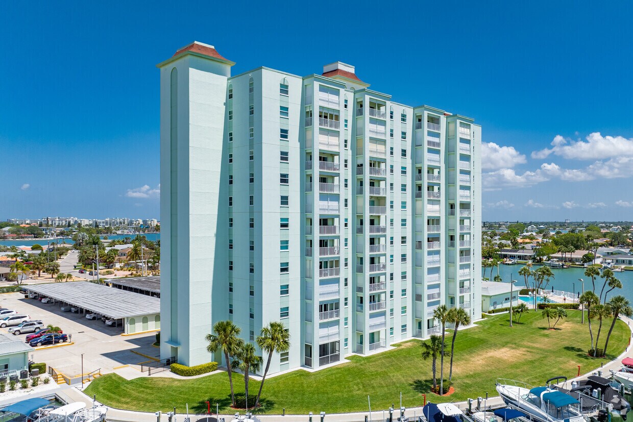 400-420 64th Ave St Pete Beach, Florida - Three Palms Pointe