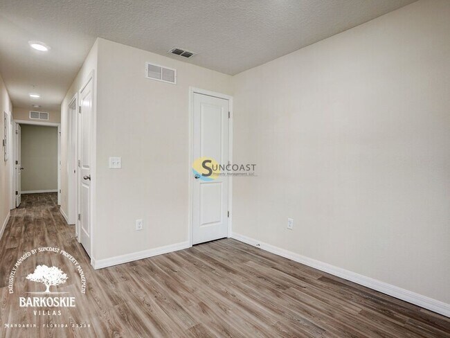 Foto del edificio - Comes with a washer and dryer