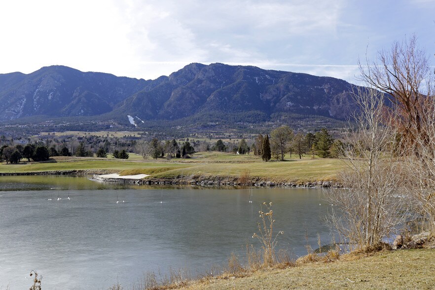 Picture of Broadmoor Bluffs Colorado Springs