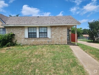 Building Photo - 7201 Pineberry Rd
