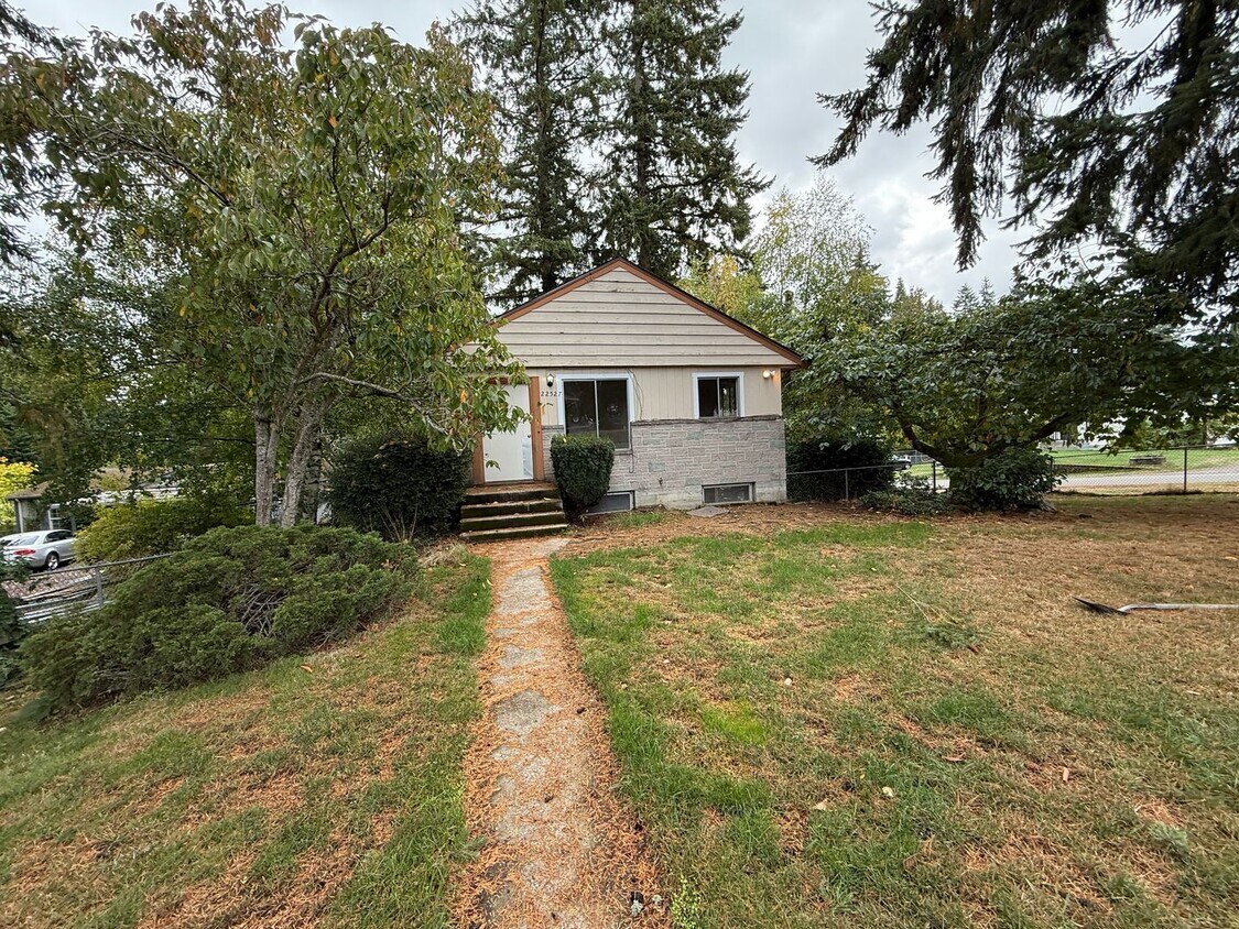 Foto principal - Lovely and Warm Home in Edmonds Available Now