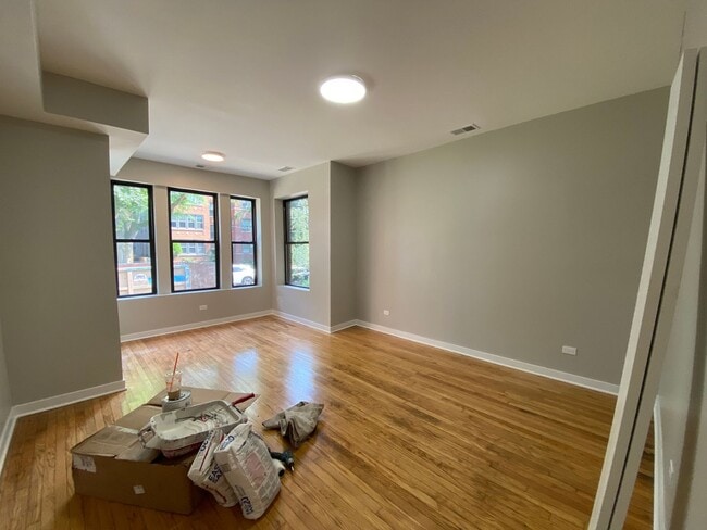 Building Photo - 1741 W Wallen Ave