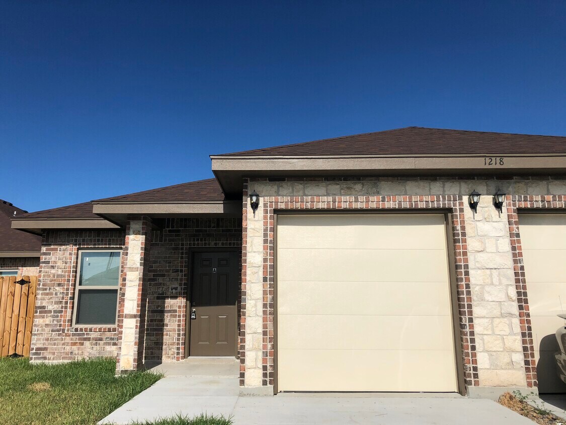 1218 Escondido Lane West, Harlingen, TX 78550 Condo for Rent in