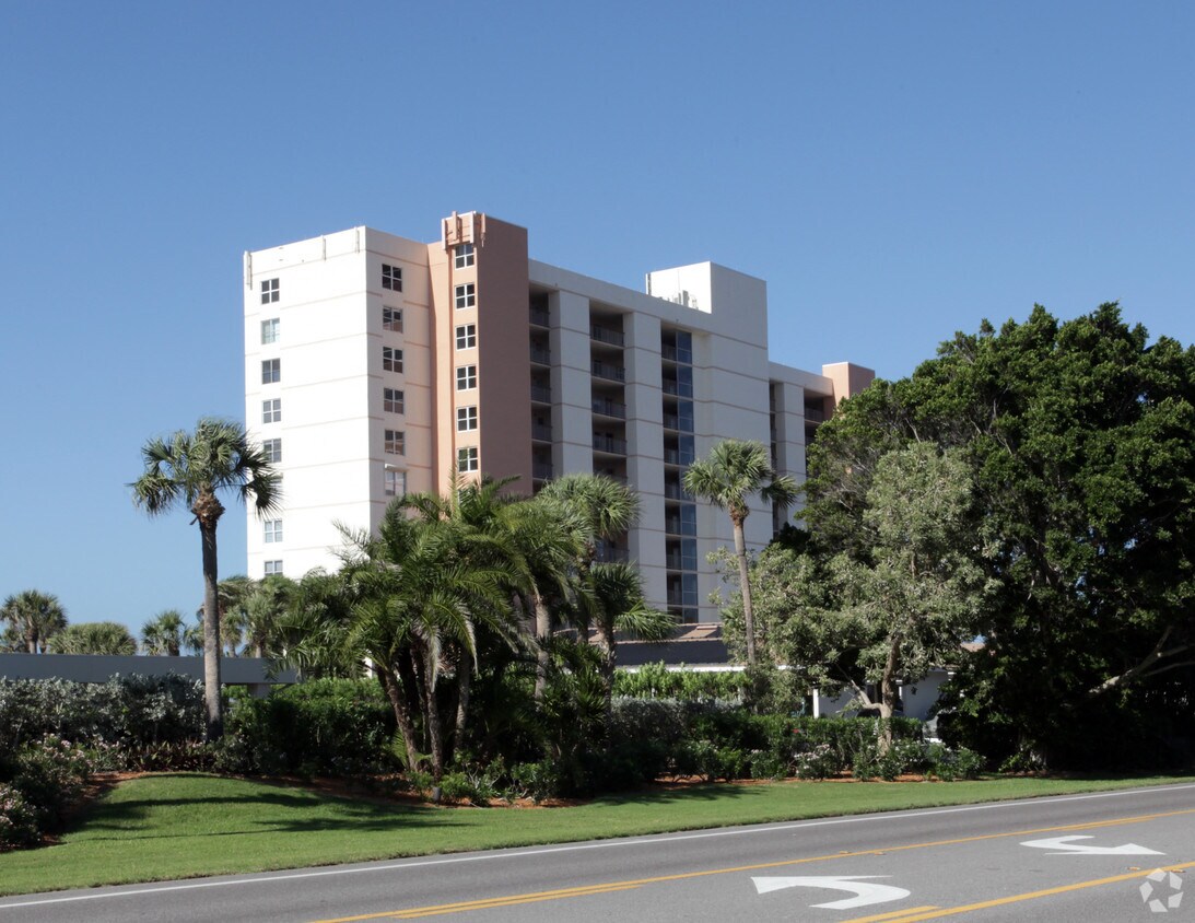 Longboat Harbor Towers Apartments Longboat Key, FL