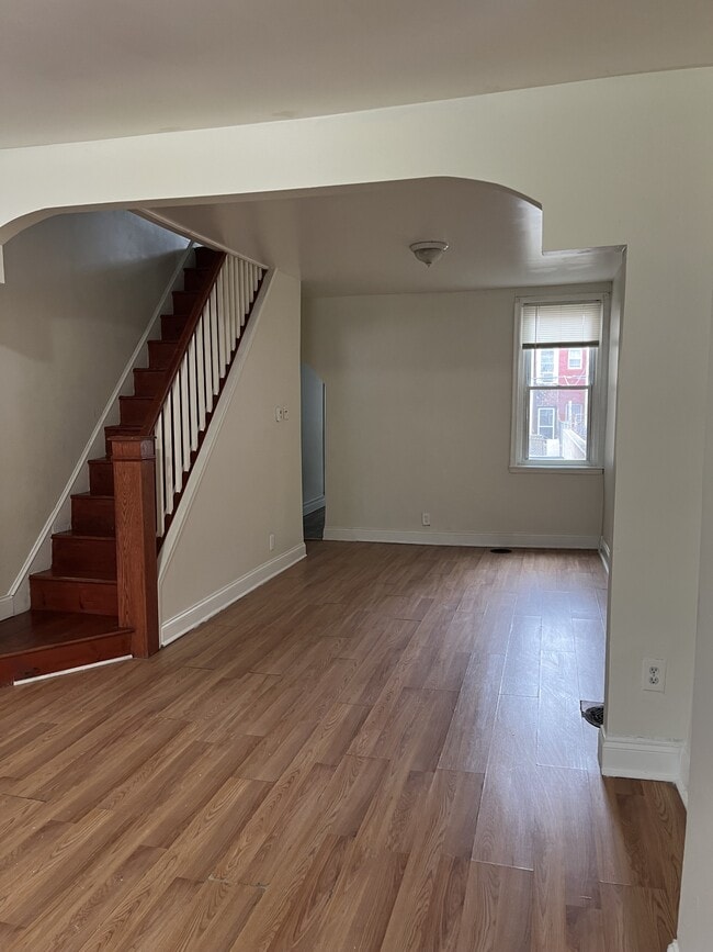 Photo - 2947 Kip St House