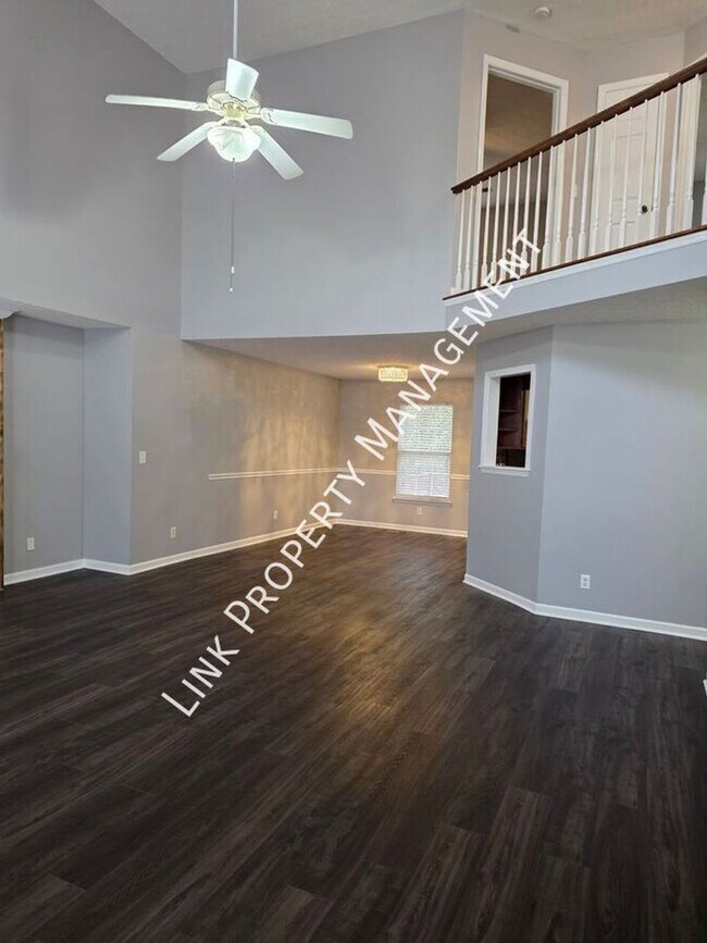 Foto del edificio - HALF OFF June!  Beautiful 4-Bedroom Home in Desirable Harrison Location – Minutes from Volkswagen...