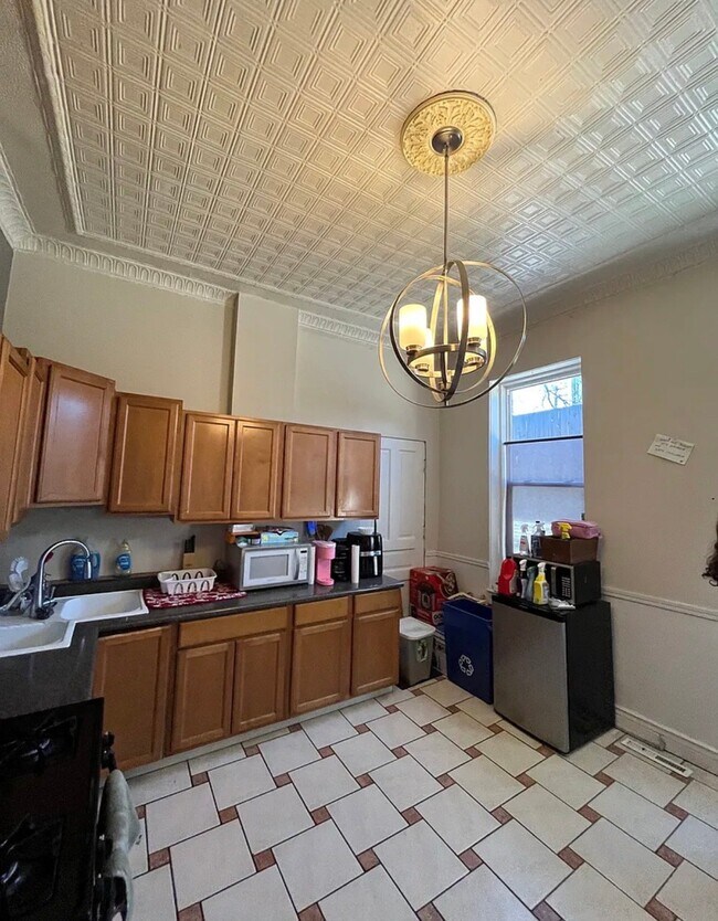 Foto del edificio - 2280 N Clybourn Ave