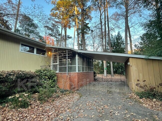 Foto del edificio - 1212 Dogwood Ln