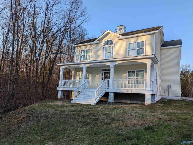 Building Photo - 13042 S Village Square Rd SE