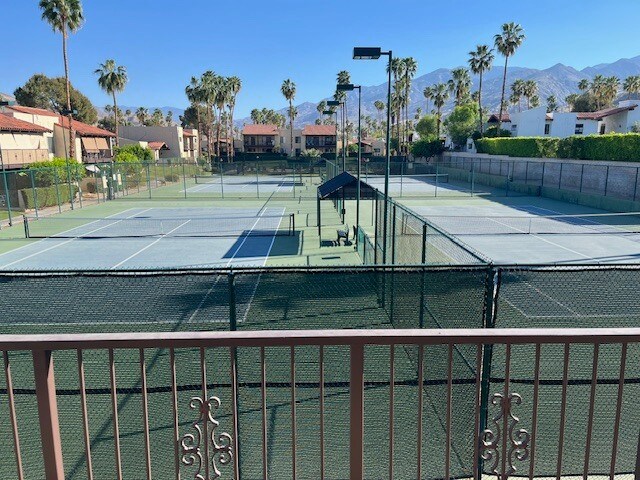 Foto del edificio - 451 E Via Carisma