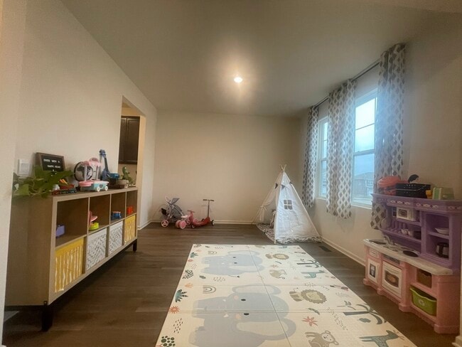 Building Photo - 1347 Tiger Lily Dr