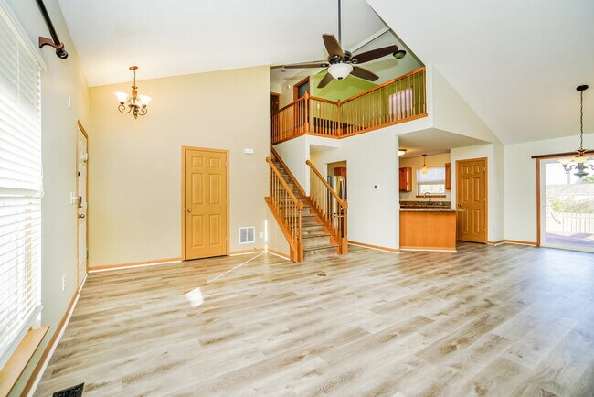 Building Photo - 704 Cape Henry Dr