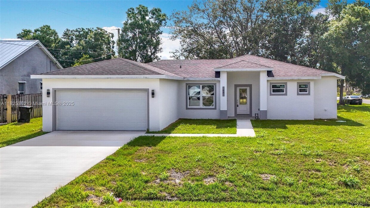 Foto principal - 1881 SW Davis St
