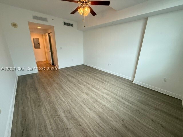 Foto del edificio - 350 N Federal Hwy