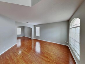 Building Photo - 5067 Hook Hollow Cir