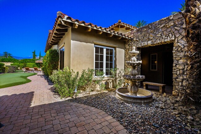 Building Photo - 56222 Village Dr