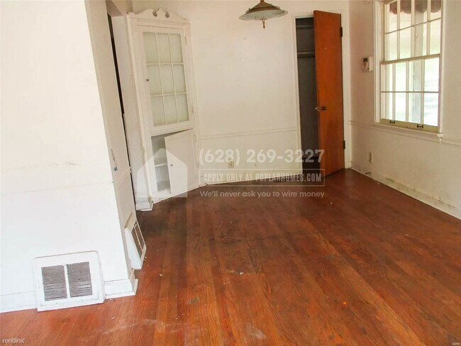 Building Photo - 2 br, 1 bath House - 10237 Coburg Lands Dr -