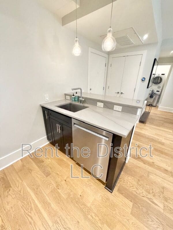 Foto del edificio - 2926 Porter St NW