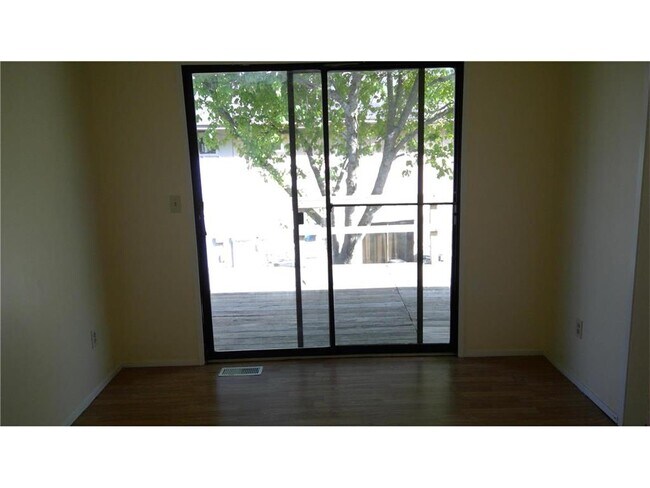 Foto del edificio - 14107 Merrywood Cir