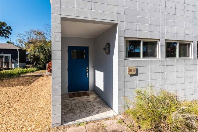 Foto del edificio - 28 1/2 Magnolia Dr