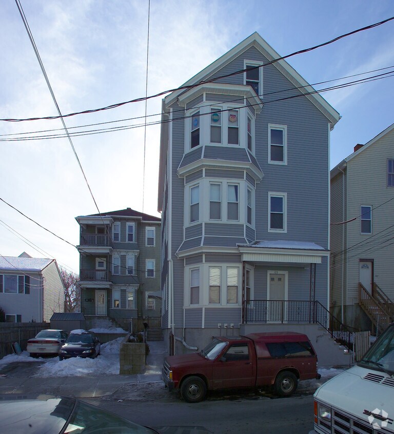Building Photo - 103-111 Tecumseh St