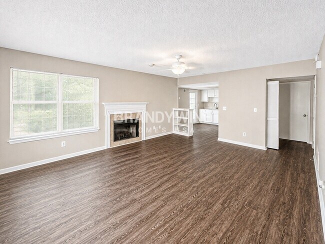 Foto del edificio - 1026 Heathmoor Ct