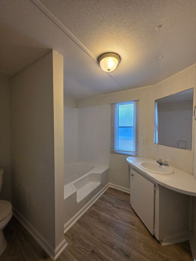 Foto del edificio - Newly Remodeled Trailer - Close to New River Air Station