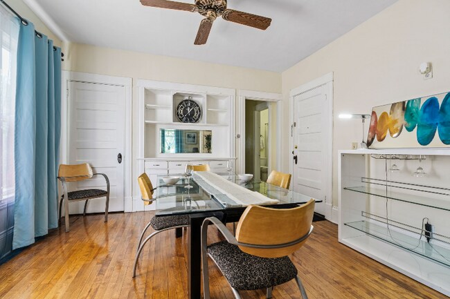 Foto del edificio - 2408 Dupont Ave S