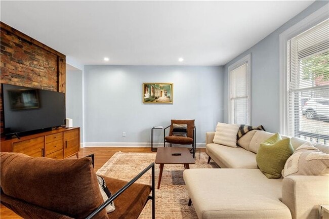 Foto del edificio - 1207 Linden Pl