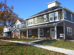 Building Photo - 1337 W Broadway