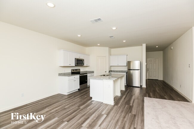 Building Photo - 8356 Hawkview Dr