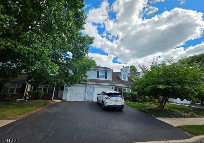 Foto del edificio - 223 Coldspring Ct