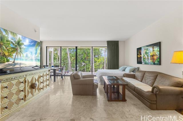 Building Photo - 4999 Kahala Ave