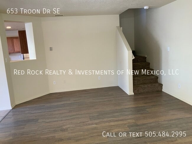 Building Photo - 653 Troon Dr SE