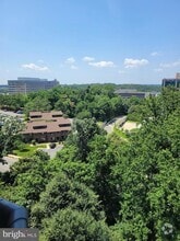 Building Photo - 8370 Greensboro Dr