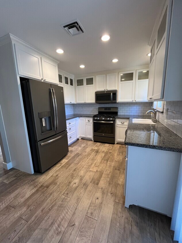 131 E 17th St Unit Condo for 55 years, Marysville, CA 95901 Condo for