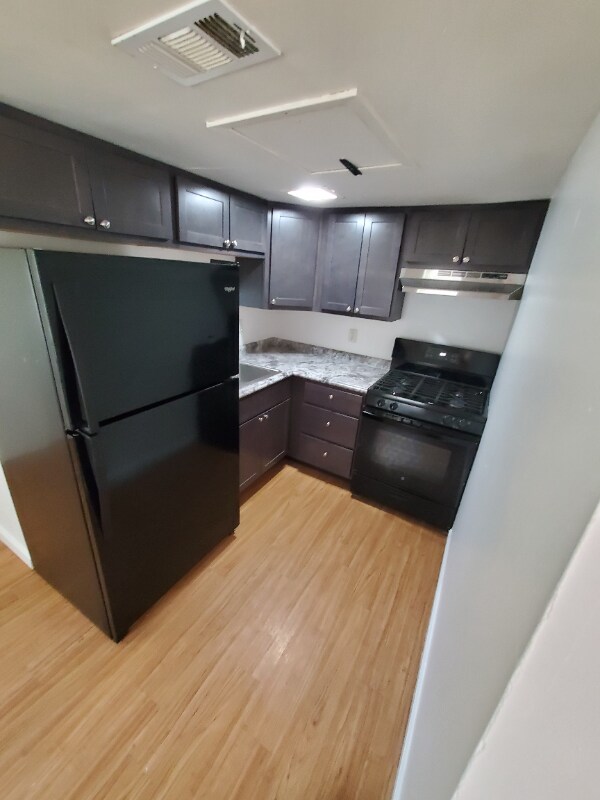 Foto del edificio - 9534 Flora Ave