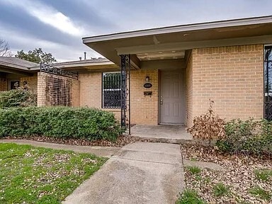 Building Photo - 12805 Pandora Dr