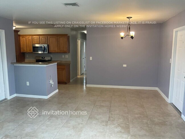 Building Photo - 2712 Alcazar Dr