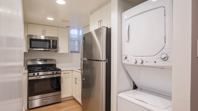 Kitchen with In-home Washer and Dryer - Sheffield Court