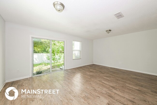 Building Photo - 548 Eiseman Wy