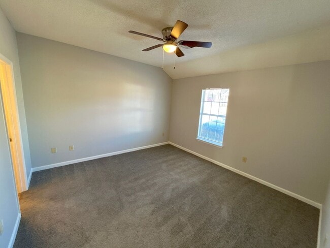 Building Photo - 4267 Kings Valley Cove E