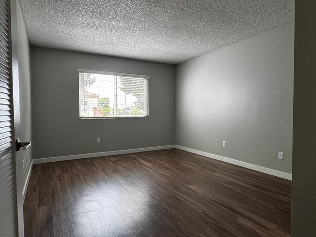 Interior Photo - Surf House Apartments
