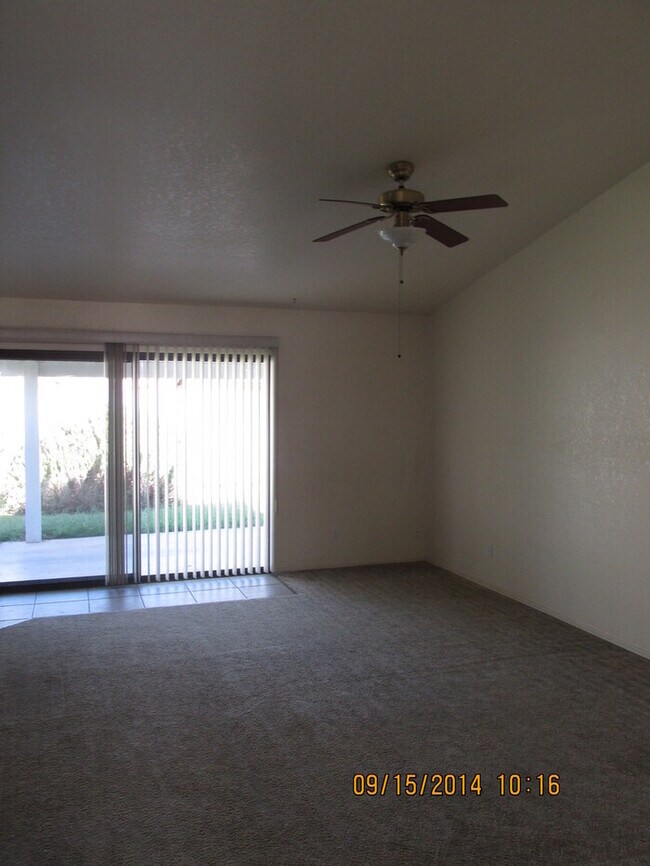 Building Photo - 2591 S Suncrest Dr